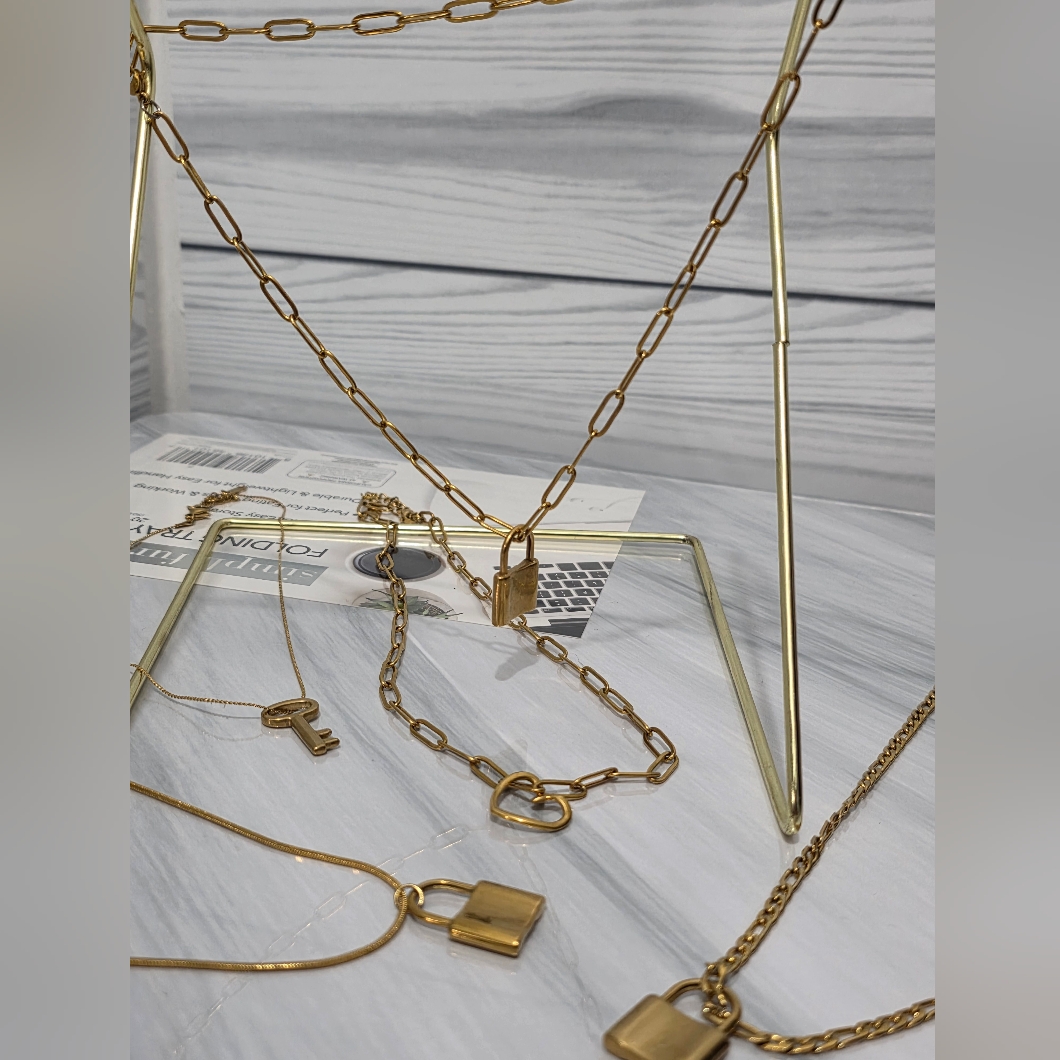 Shein Gold Pendant Necklace Collection 10$